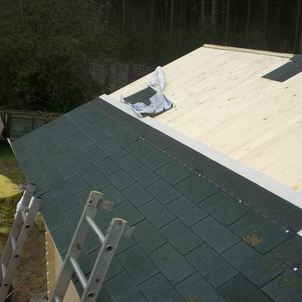 Insulating a log cabin roof