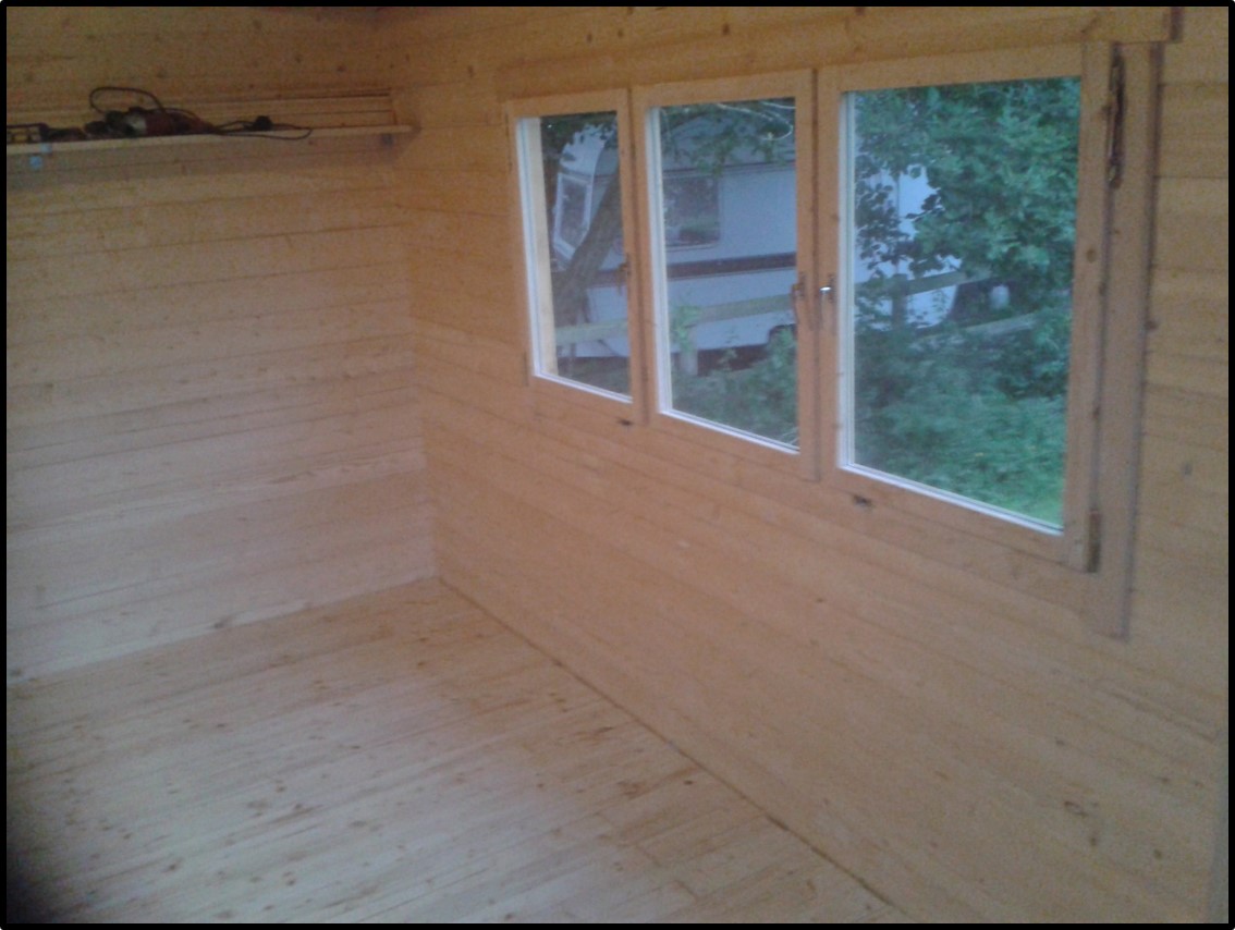 Log cabin floor