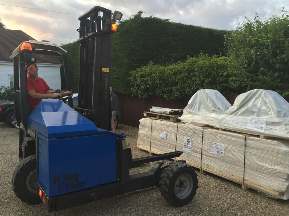 Well packaged and delivered with a de-mountable forklift