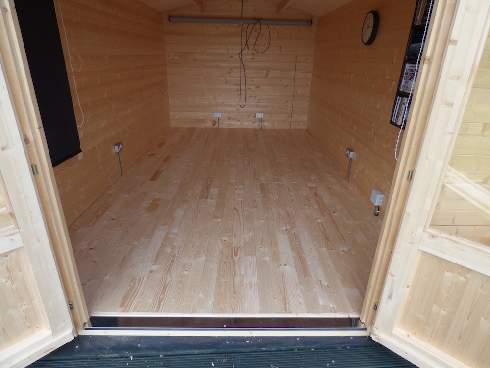 insulated-log-cabin-floor-2