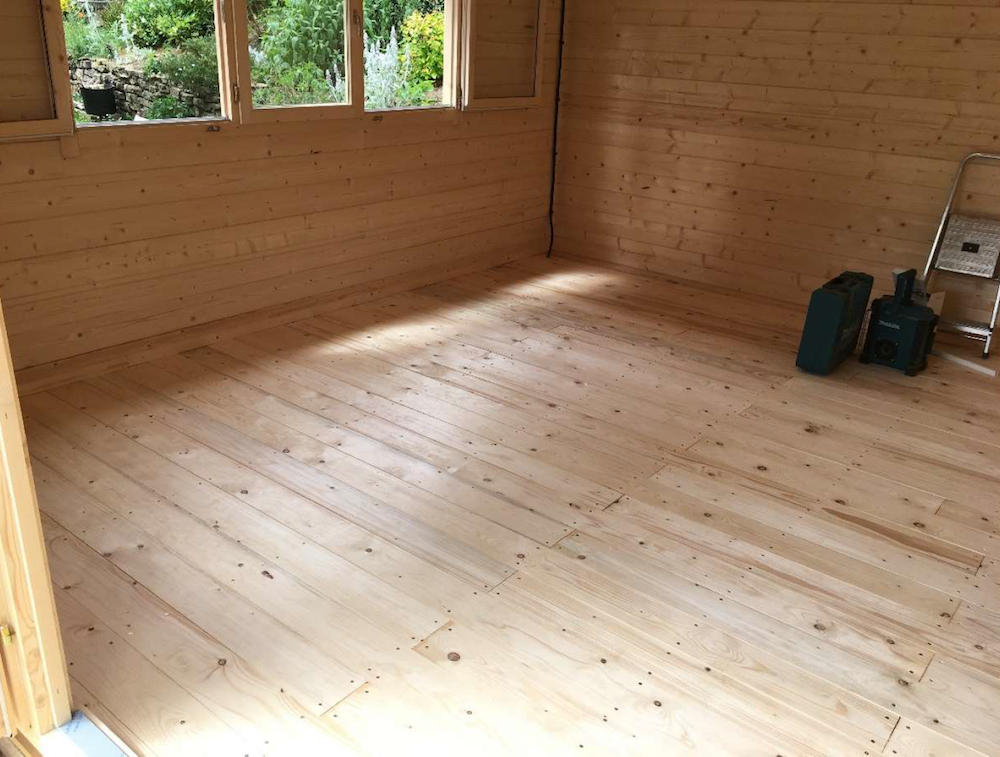 Newcastle Log Cabin Floor