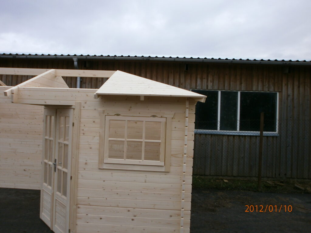 Log Cabins Installation Picture 12